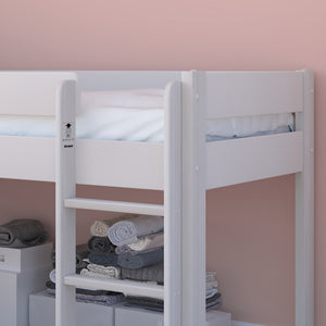 close-up-midsleeper-bunk-ladder-and-footboard-white